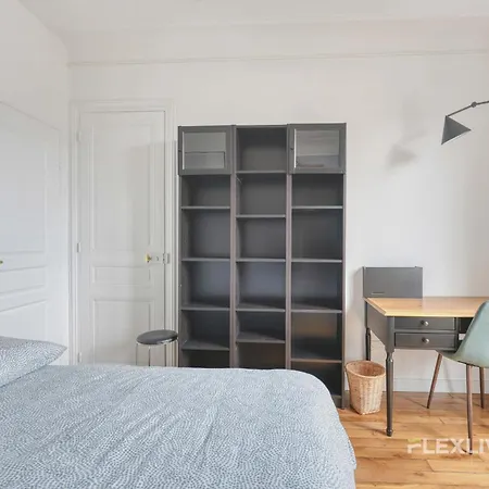 Flexliving - Bedroom - Vincent Auriol Holiday home Paris
